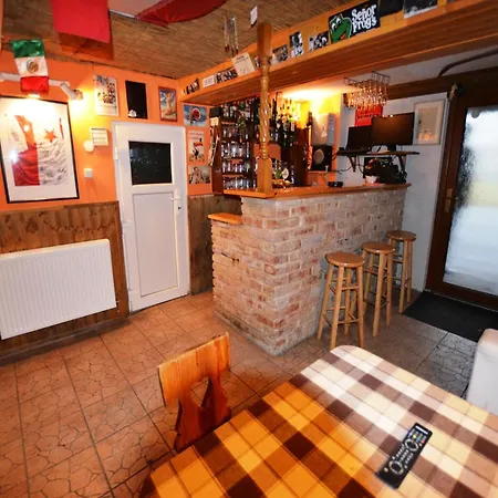 House In Bohemian Near Slope 度假居 Mezihori