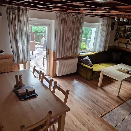 House In Bohemian Near Slope 度假居 *